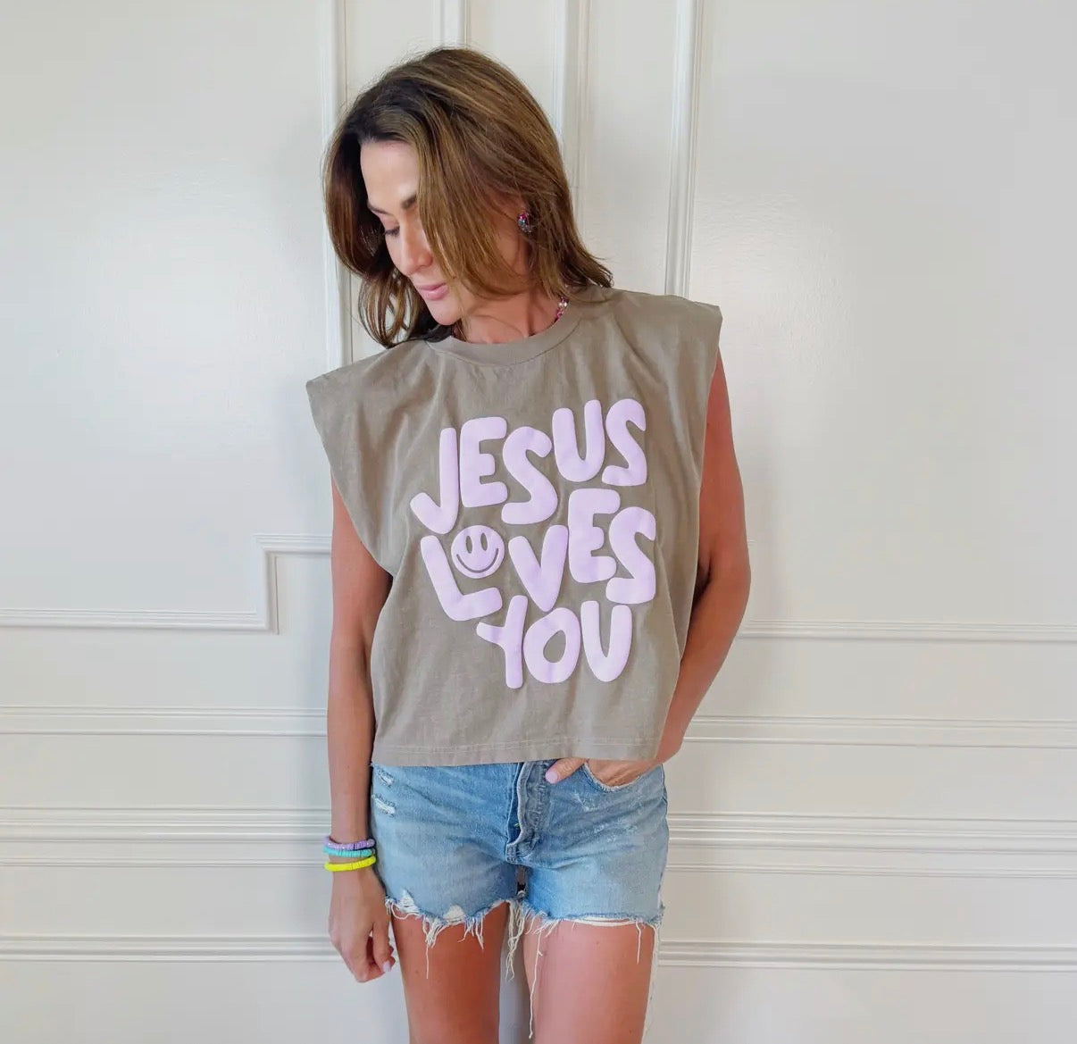 Smiley Jesus Loves You Puff Tank | Brown