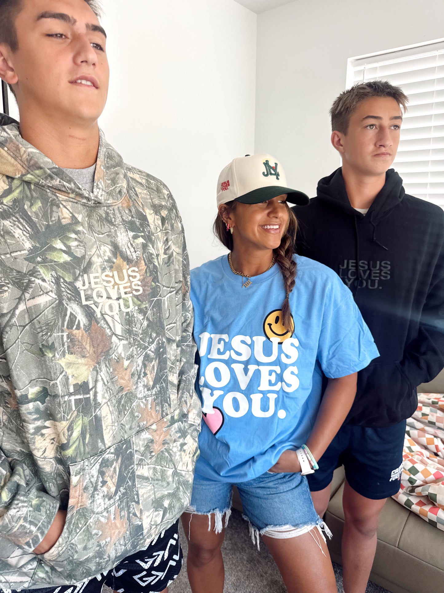 Smile // Jesus Loves You Tee | Blue