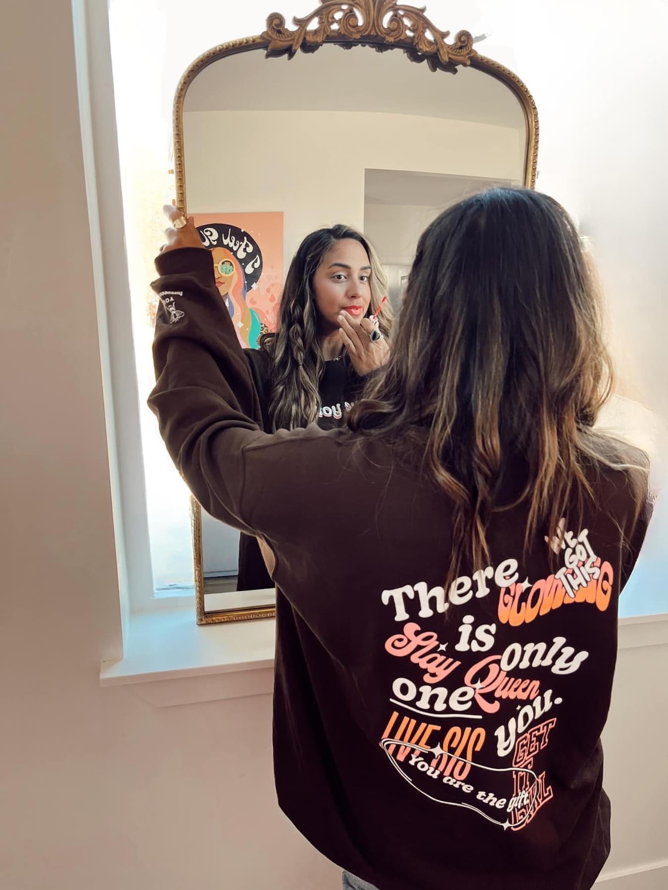 Ultimate HYPE GURL "I love You Sis" Crewneck