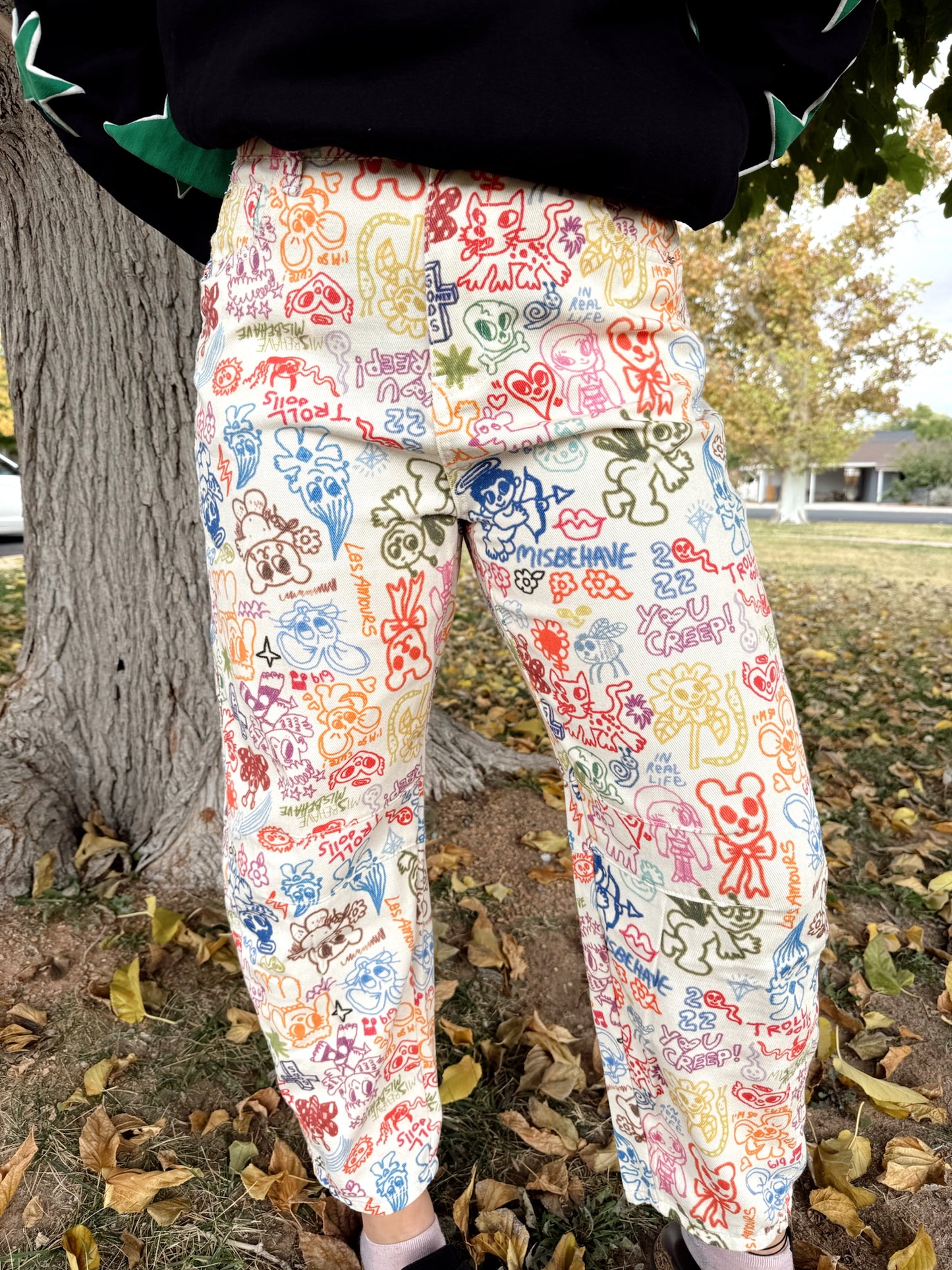 Graphic Barrel Jeans