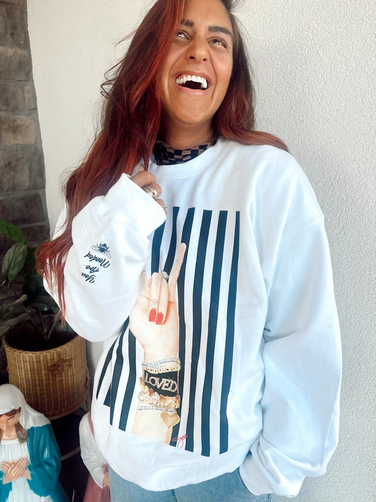 “I LOVE YOU SIGN” 🤟🏽 crewneck// LIMITED EDITION